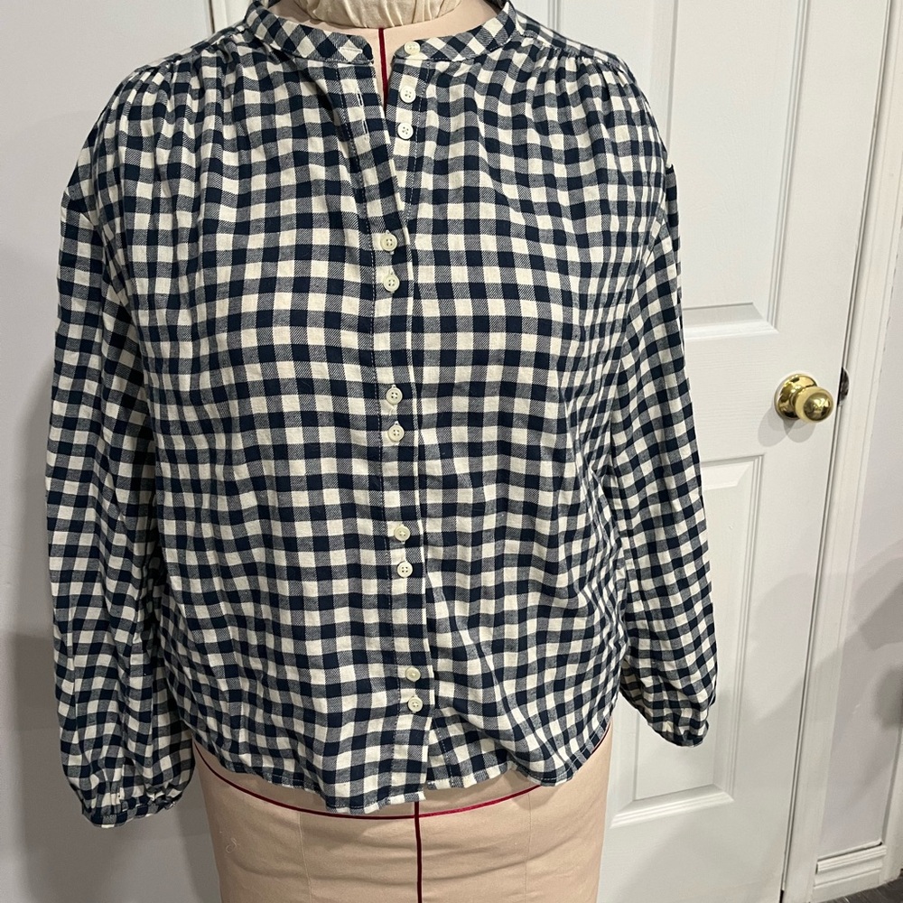 Gap flannel button up shirt